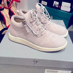 Women’s low top Giuseppe shoes